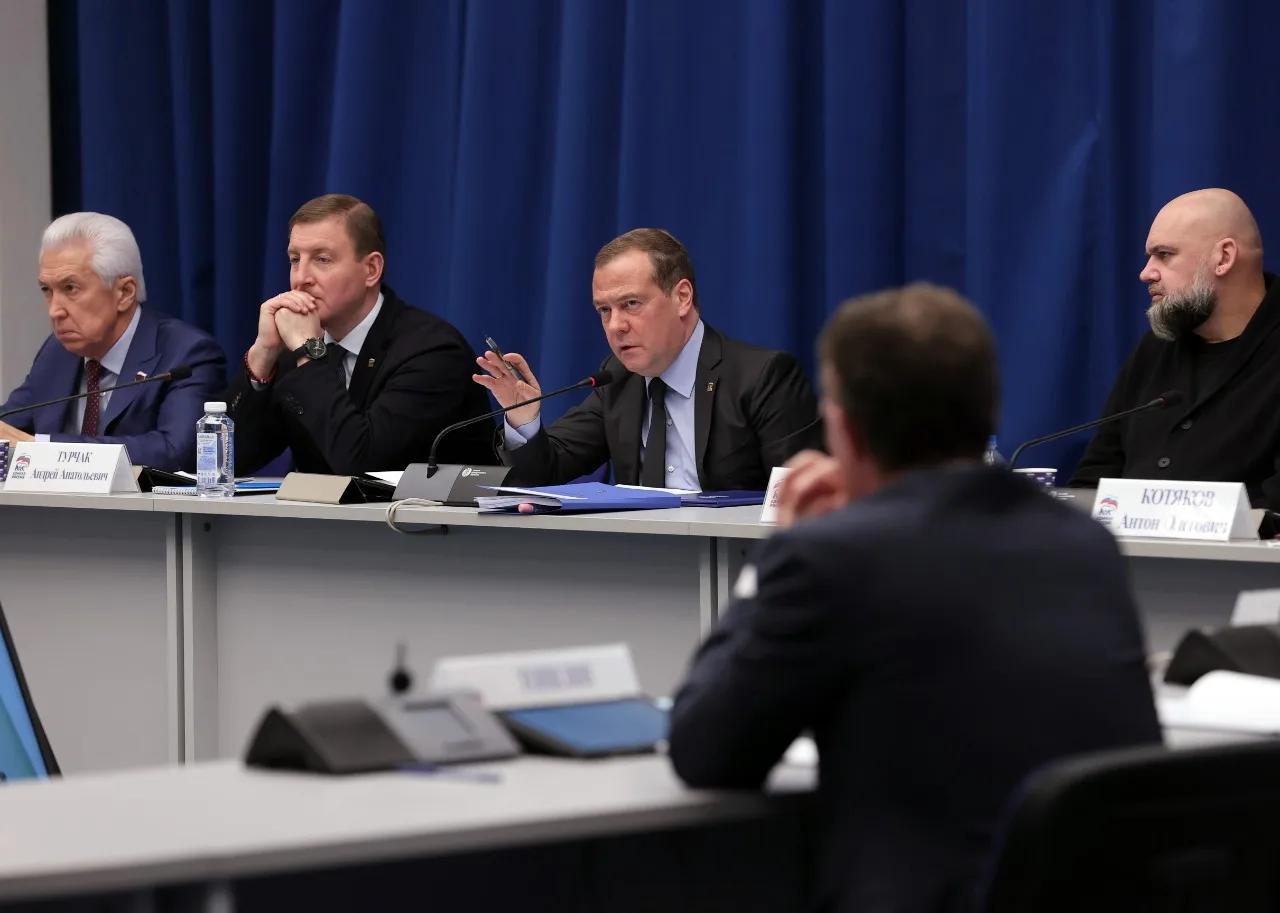 «Единая Россия»: Все социальные положения народной программы обеспечены в бюджете 2023-2025 полностью