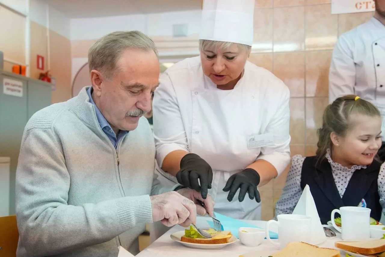 Школьникам Люберец рассказали о пользе продуктов на празднике Дня вкусного завтрака