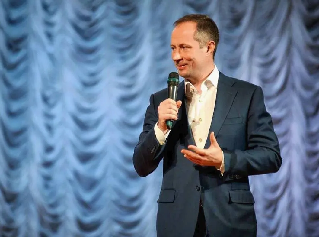 «Вы вдохновляете нас на свершения, дарите новую жизнь»: Роман Терюшков поздравил с 8 марта