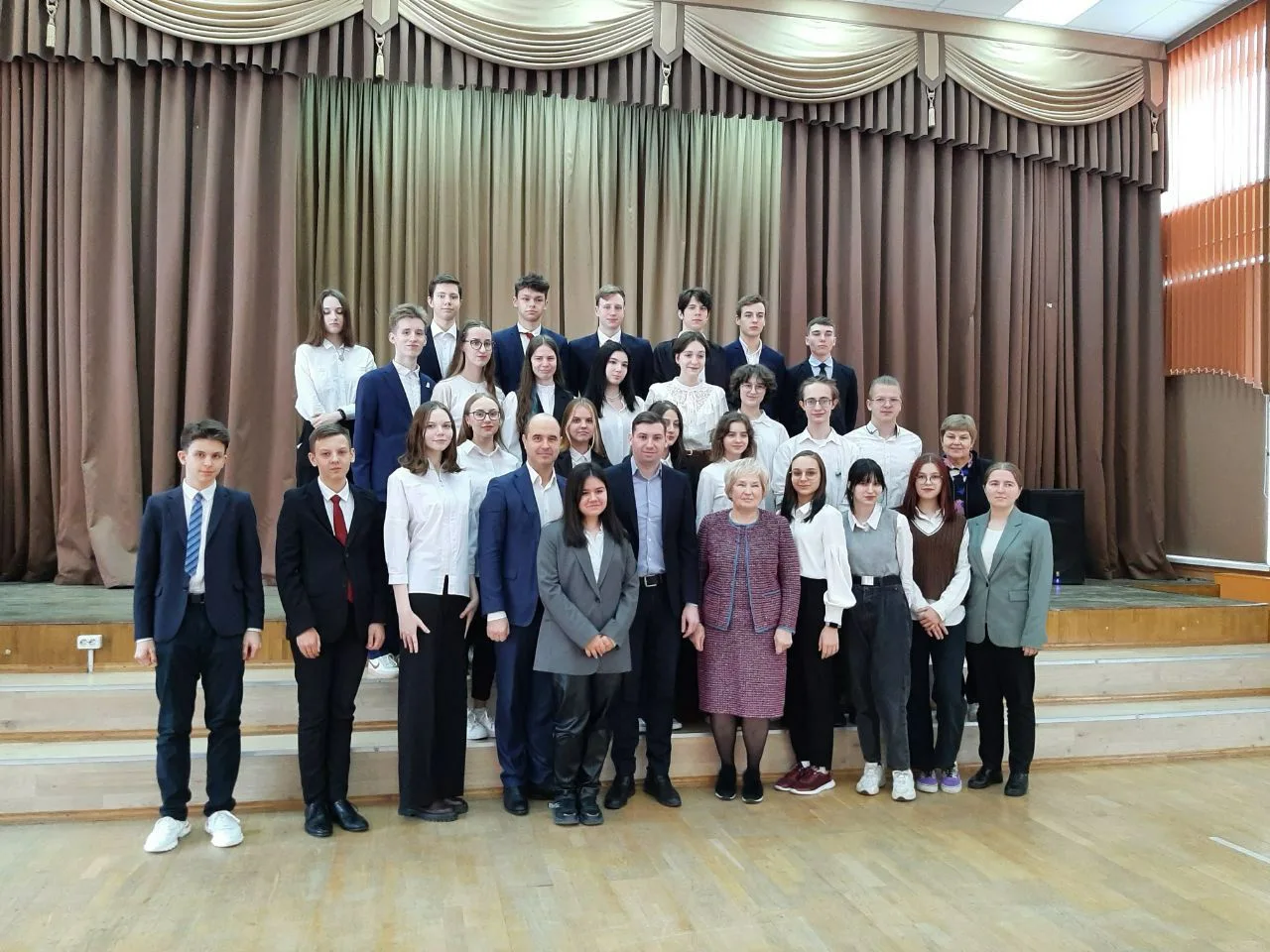 Школьникам Люберец во время мотивационного урока рассказали о выдающихся женщинах округа