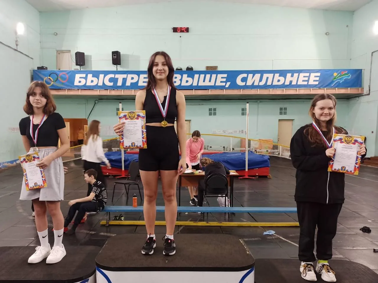 Спортсмены Люберец завоевали 12 медалей на соревнованиях по легкой атлетике