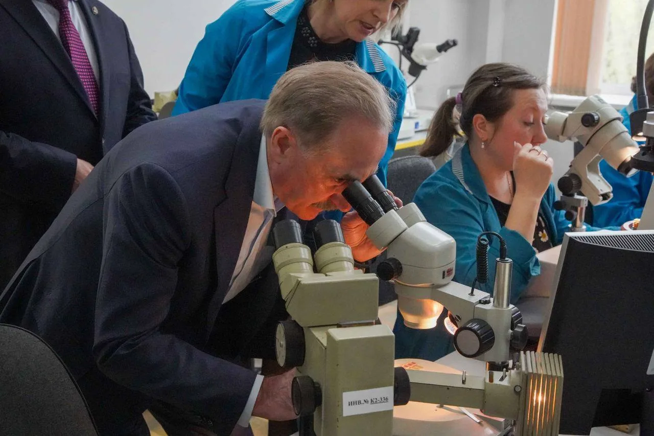 Владимир Ружицкий ознакомился с производством микроэлектроники в поселке Люберец