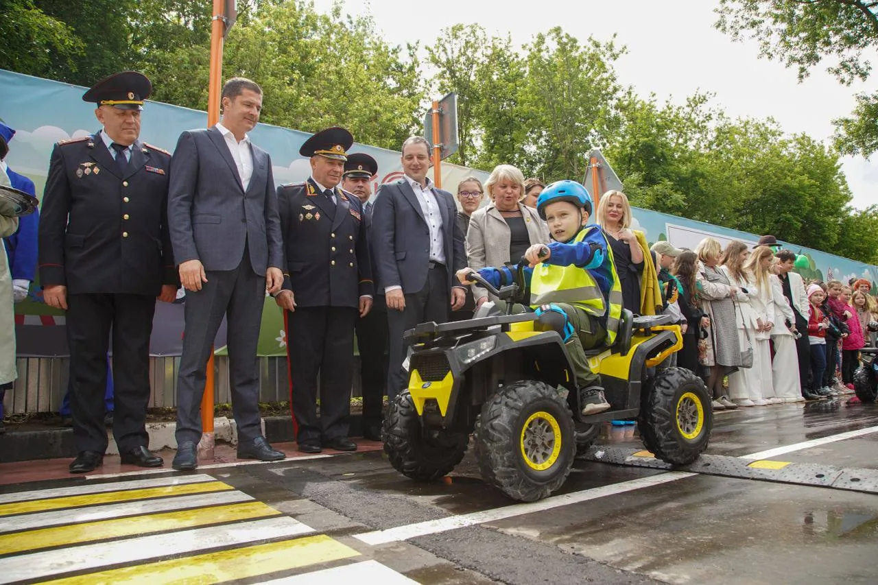 Владимир Волков принял участие в открытии специализированного автогородка в парке Люберец