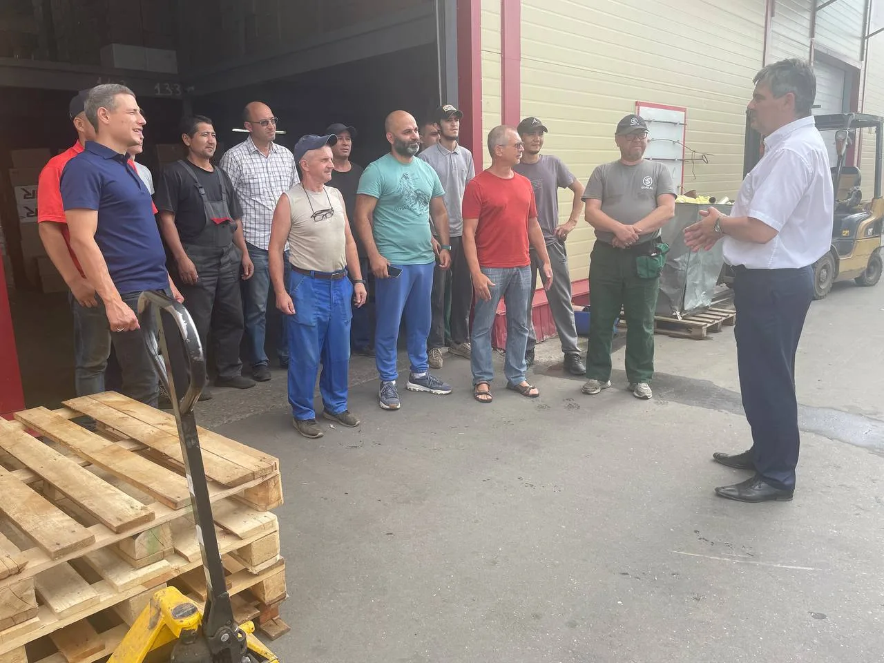 Дмитрий Лактионов обсудил с коллективом предприятия в Люберцах новые льготы для предпринимателей