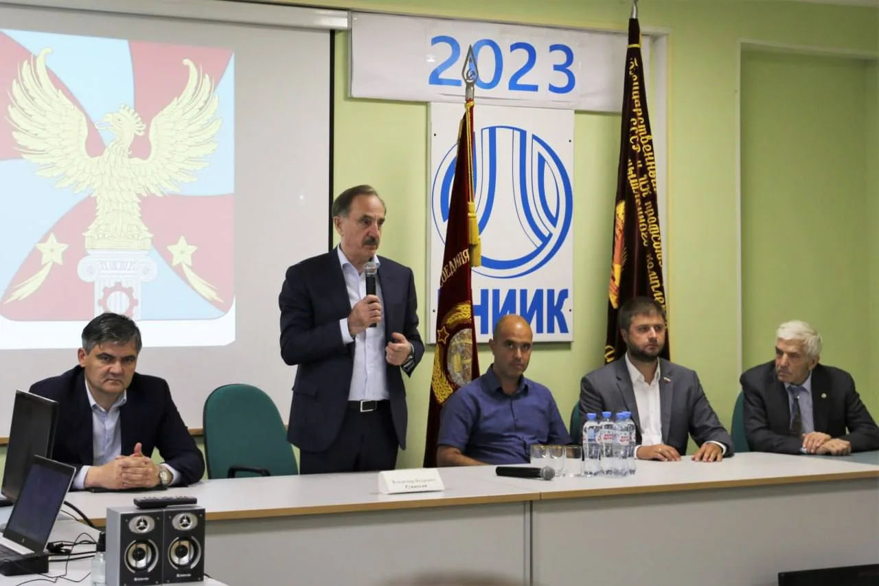 Владимир Ружицкий встретился с коллективом исследовательского центра картофеля в Люберцах