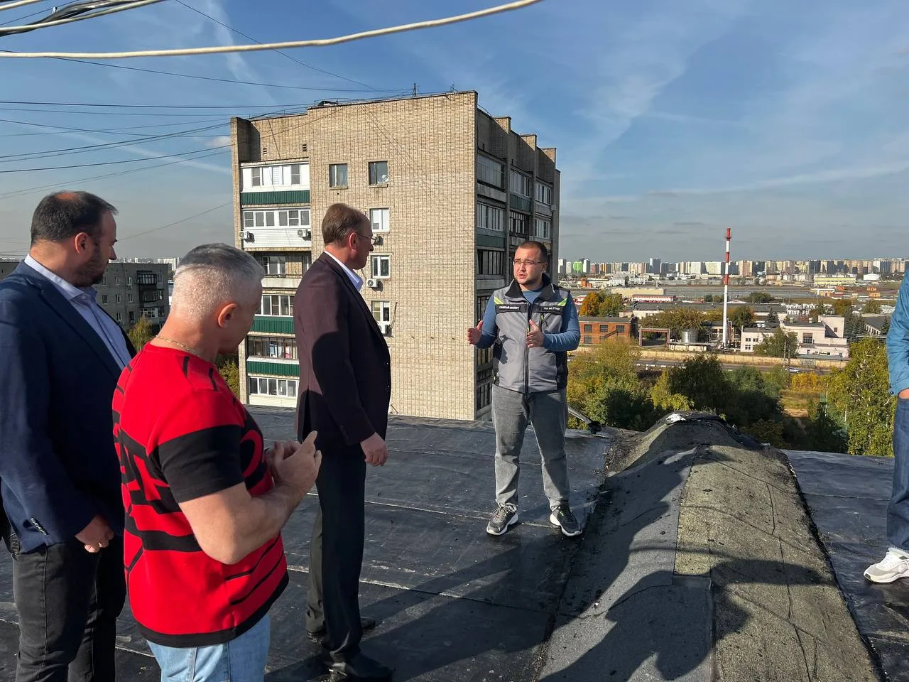 Работы по ремонту кровли дома на улице Гоголя в Люберцах выполнены на 80%