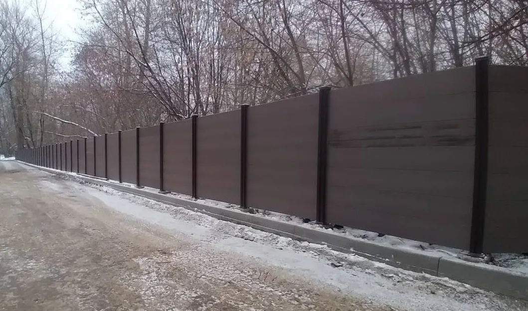 В Люберцах проверили законность установки забора вдоль дороги, ведущей к ЖК