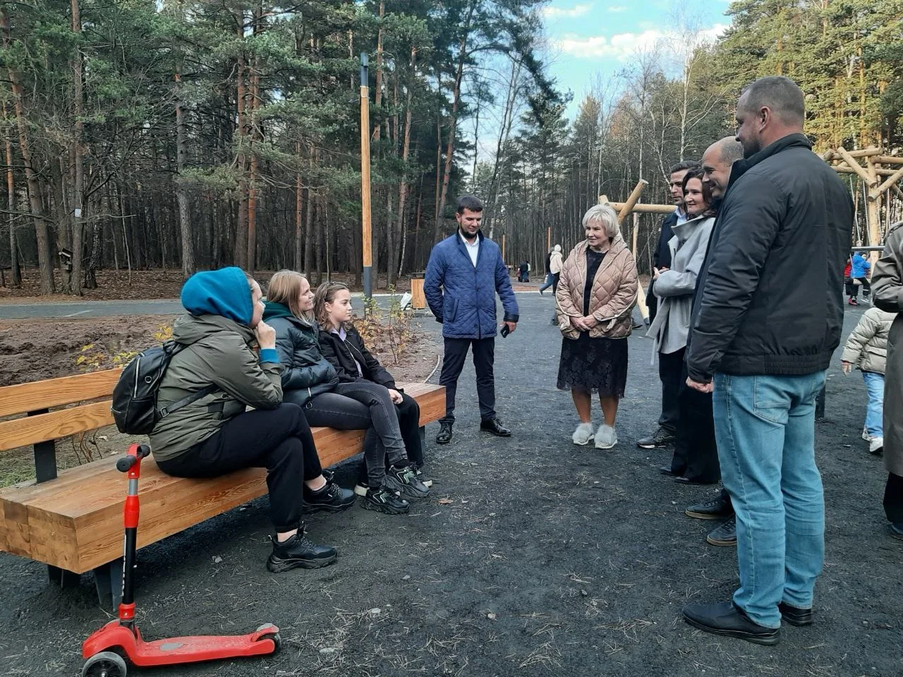 Лидия Антонова проинспектировала итоги первого этапа благоустройства парка в Люберцах