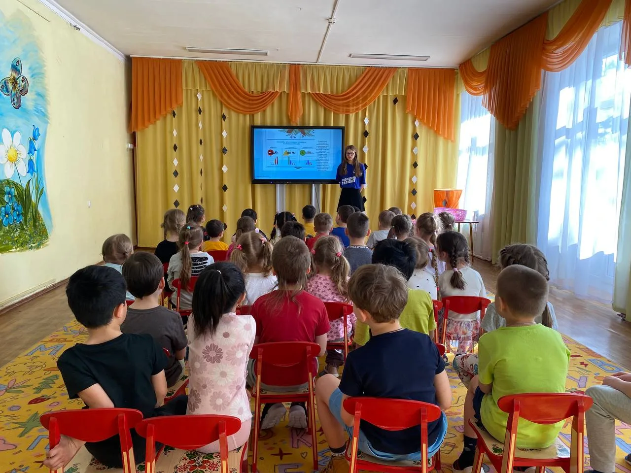 Молодогвардейцы прочитали лекцию по экологии для воспитанников детского сада Люберец