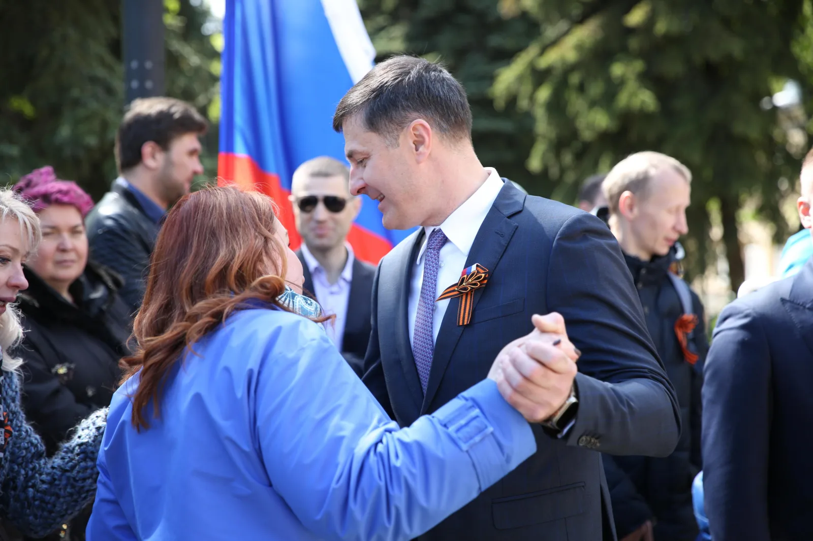 «Единая Россия» в Подмосковье организовала Майский вальс «От сердца к сердцу»