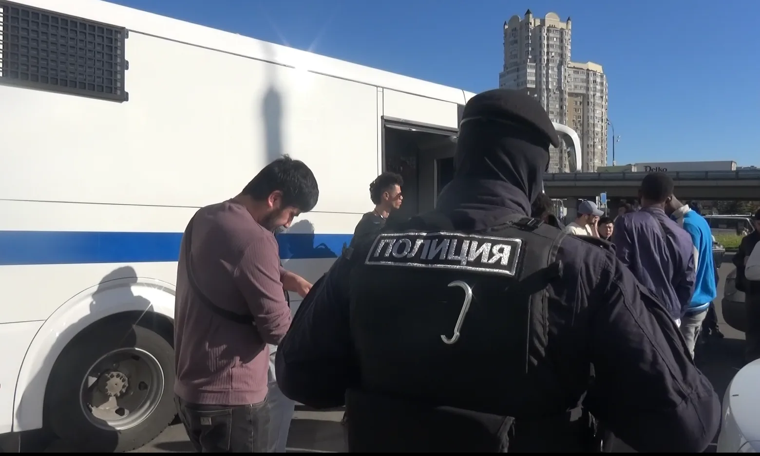 Полицейские призвали жителей Люберец сообщать места пребывания иностранцев