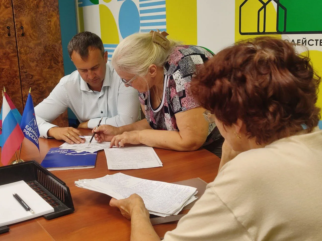 Депутат Люберец во время приема разъяснил жителям порядок начислений за ЖКУ