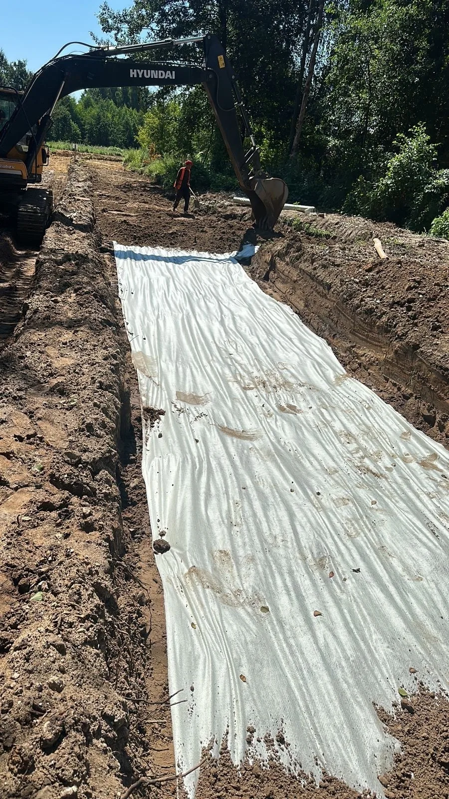 В деревне Люберец продолжается благоустройство нового парка