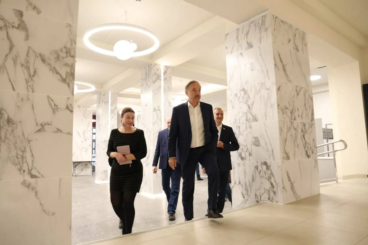 Владимир Ружицкий проинспектировал качество выполненного ремонта во Дворце культуры Люберец