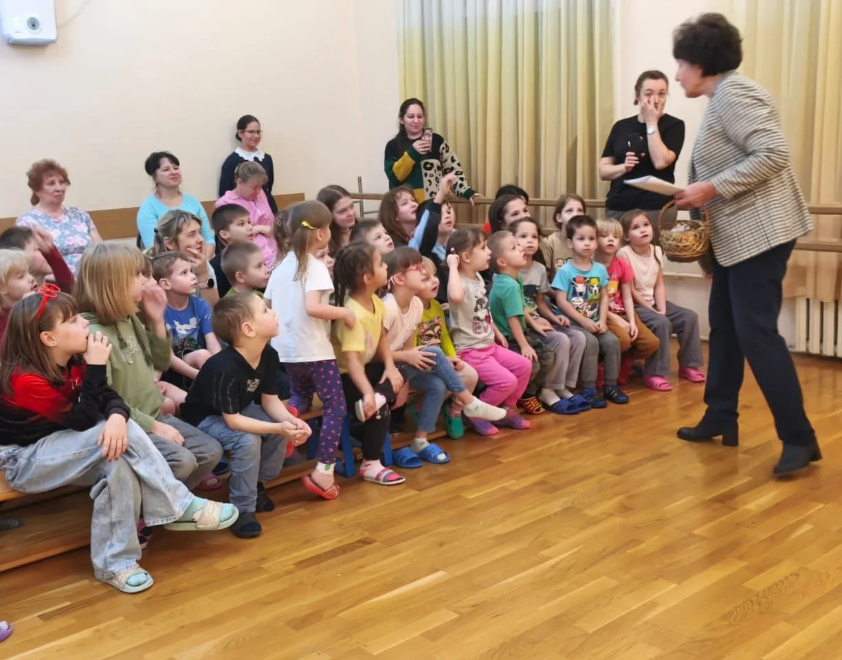 Преподаватели и ученики ДМШ №2 и ДШИ №1 Люберец выступили с концертом перед детьми из Курской области