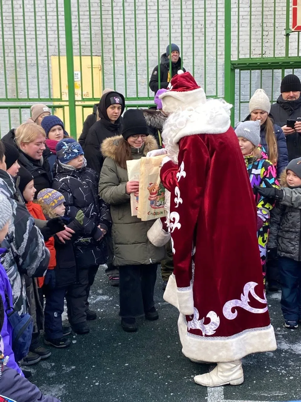 Люберецкие депутаты поздравляют жителей с Новым годом