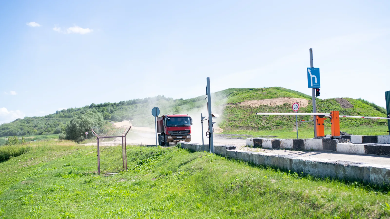 Изолирующую насыпь из грунта начнут создавать на ТКО «Торбеево» в Люберцах в мае