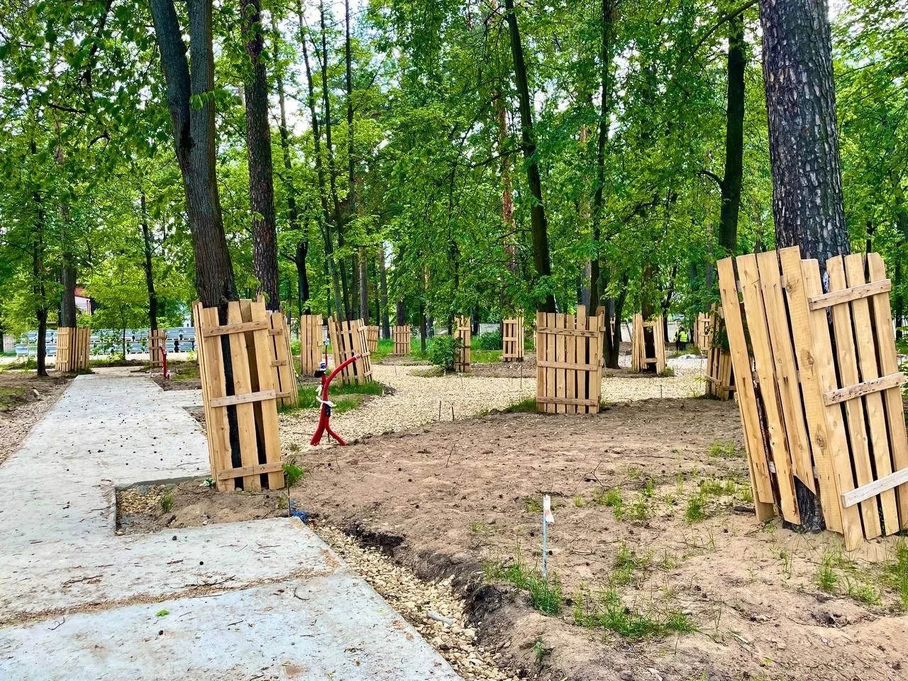 На 80% выполнено обустройство тропиночной сети в «Летнем парке» в поселке Люберец