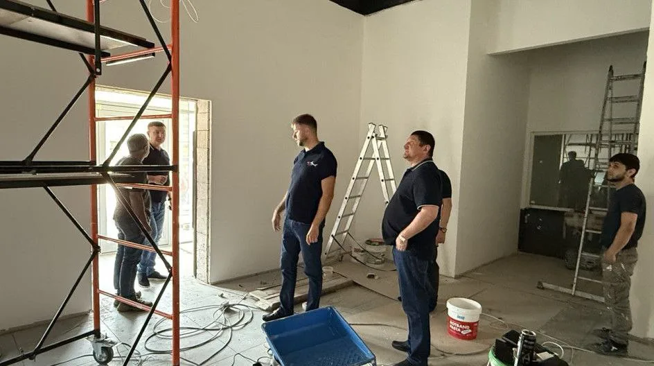 Депутат Вячеслав Губин проверил ход ремонта нового отделения «Сбербанка» в городском округе Люберцы