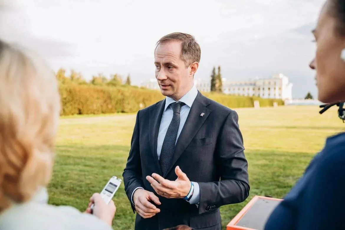 Роман Терюшков поздравил с Днем семьи, любви и верности