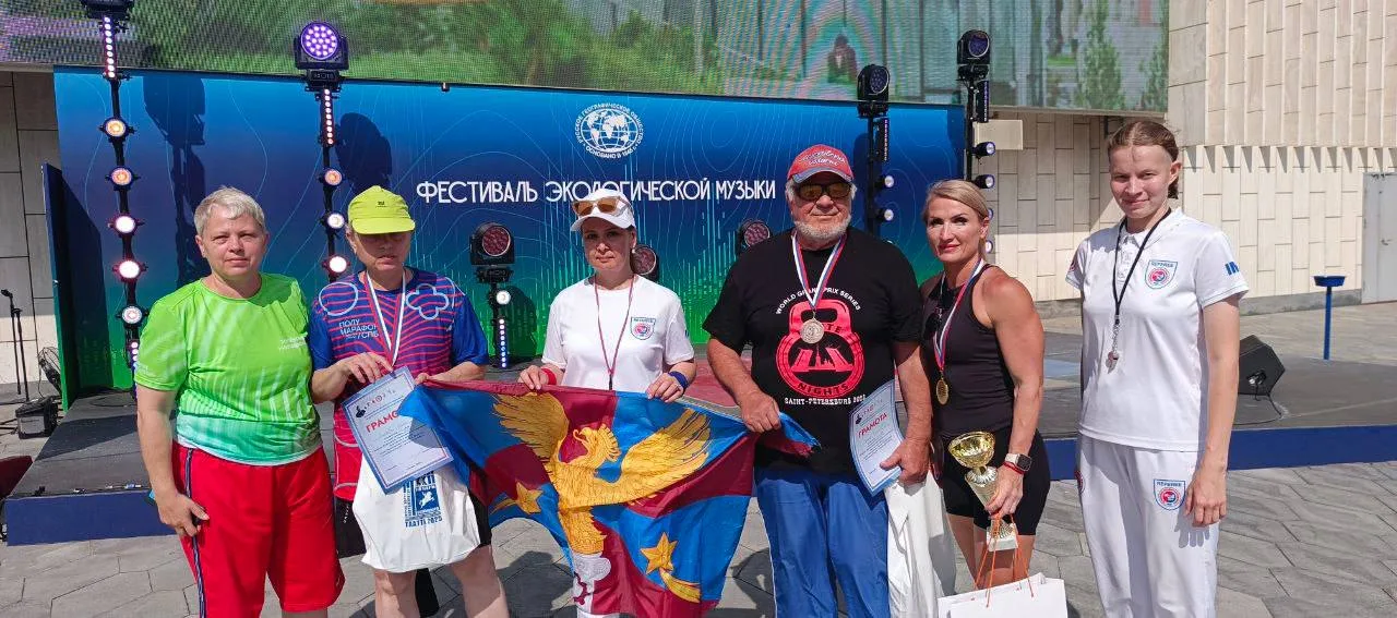 Золото и бронзу завоевали люберецкие спортсмены на всероссийском турнире по мас-рестлингу