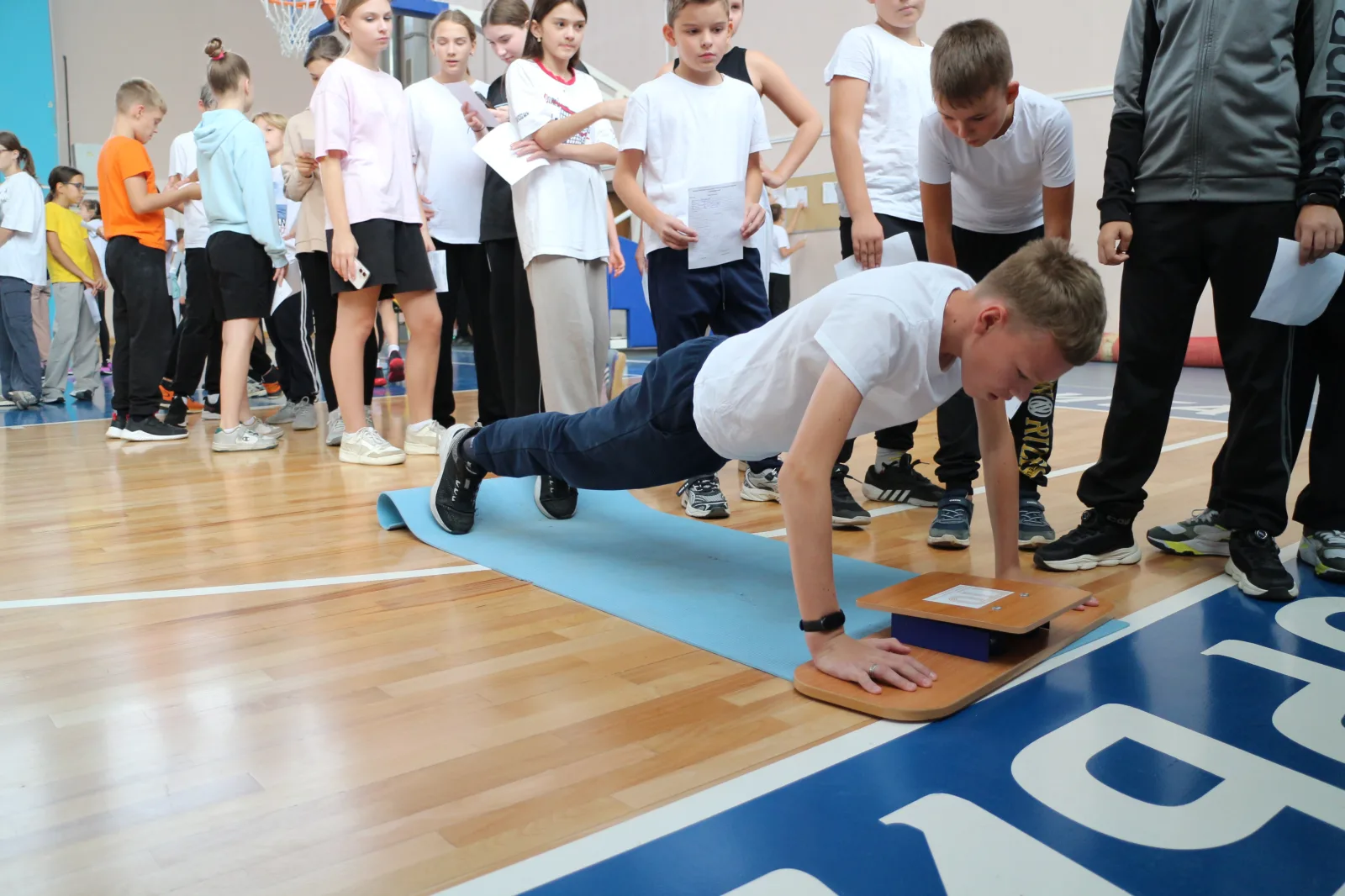 Более 180 школьников из Дзержинского городского округа Люберцы сдали нормы ГТО