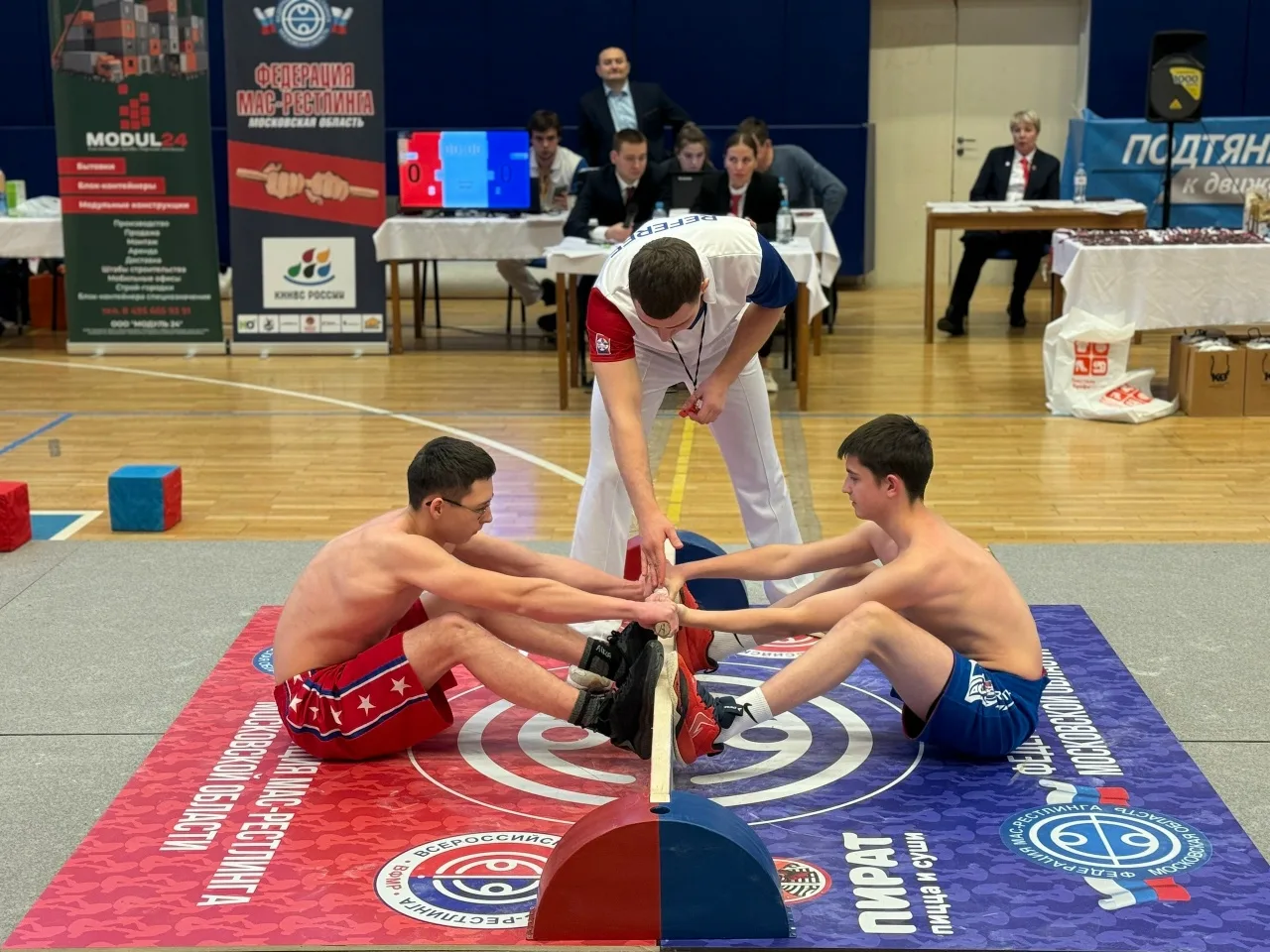 Почти 30 наград завоевали люберецкие спортсмены на Первенстве и Чемпионате ЦФО по мас-рестлингу