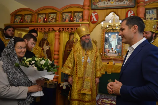 Владимир Волков поздравил коллектив православной школы Люберец с юбилеем