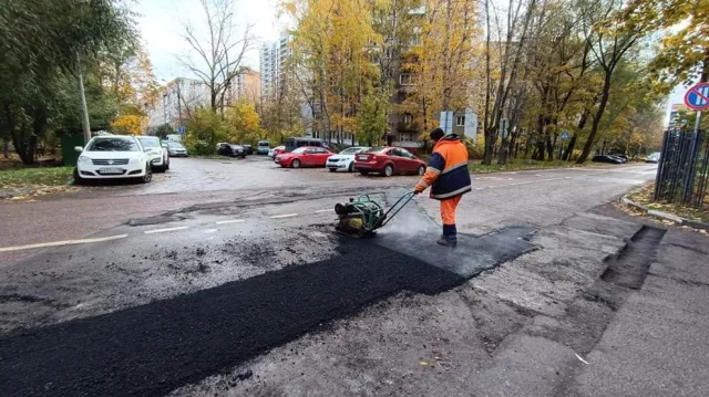 На дорогах Люберец заделали почти 300 ям