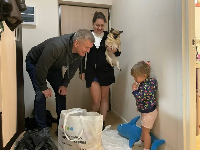 Депутат Мособлдумы Дмитрий Дениско передал гумпомощь семье мобилизованного из Люберец