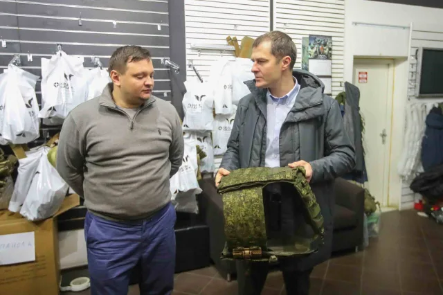 Владимир Волков посетил в Люберцах предприятие по производству тактического снаряжения