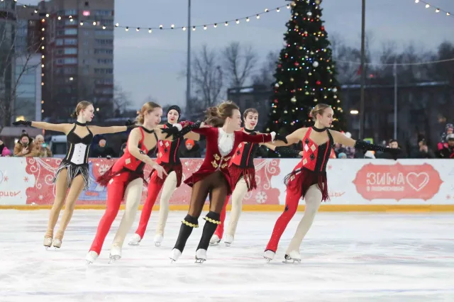 Новый современный каток открылся в центре Люберец