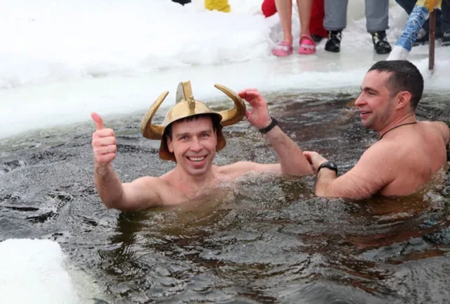 В Люберцах «моржи» устроят традиционный заплыв в ледяной воде 4 января