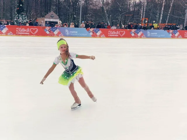 Более 80 юных спортсменов поучаствовали в фестивале балета на льду в Люберцах