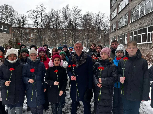 В библиотеке Люберец почтили память воинов-интернационалистов