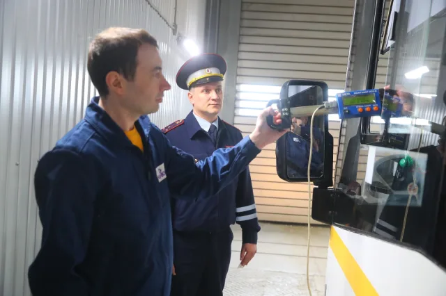 Инспекторы ГАИ  рекомендовали водителям Люберец проходить ТО в проверенных пунктах