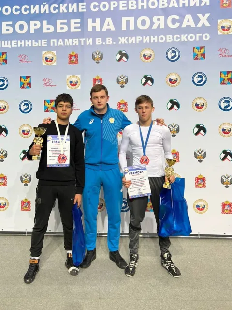 Два спортсмена Люберец заняли призовые места на турнире по борьбе на поясах