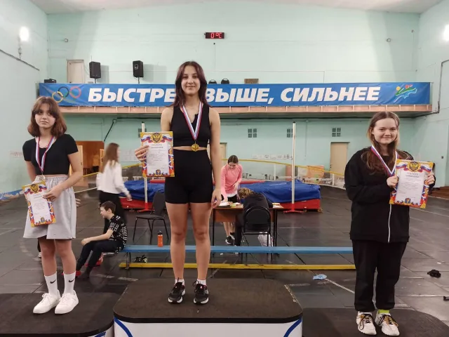 Спортсмены Люберец завоевали 12 медалей на соревнованиях по легкой атлетике