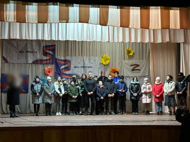 Партийцы из Люберец организовали концерт для солдат в ДНР