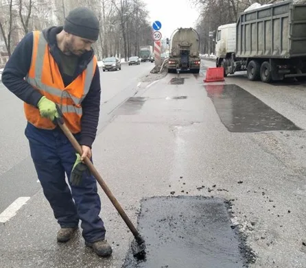 В Люберцах с начала года устранили более 2,7 тысячи ям на дорогах