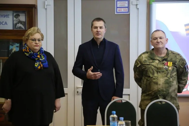 Владимир Волков принял участие во встрече бойца СВО со студентами техникума Люберец