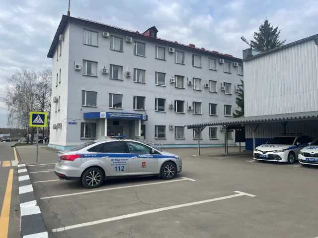 Сотрудники Госавтоинспекции напомнили автовладельцам Люберец о преимуществах портала госуслуг