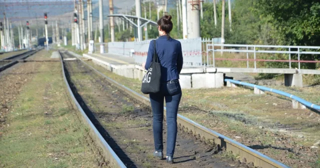 Жителям Люберец напомнят правила безопасного нахождения вблизи железнодорожных путей