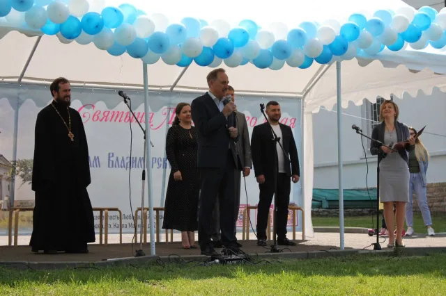 В храме поселка Люберец организовали праздник в честь Дня защиты детей