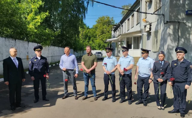 Полицейские Люберец почтили память коллег, погибших при исполнении