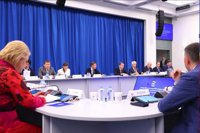 Социальная стабильность и развитие страны: «Единая Россия» заложит в федеральном бюджете средства на реализацию народной программы