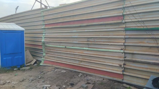 В Люберцах с начала года ликвидировали более 50 «опасных троп» к ж/д путям