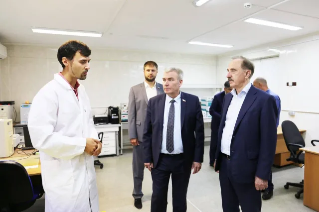 Владимир Ружицкий ознакомился с работой исследовательского центра картофеля в Люберцах