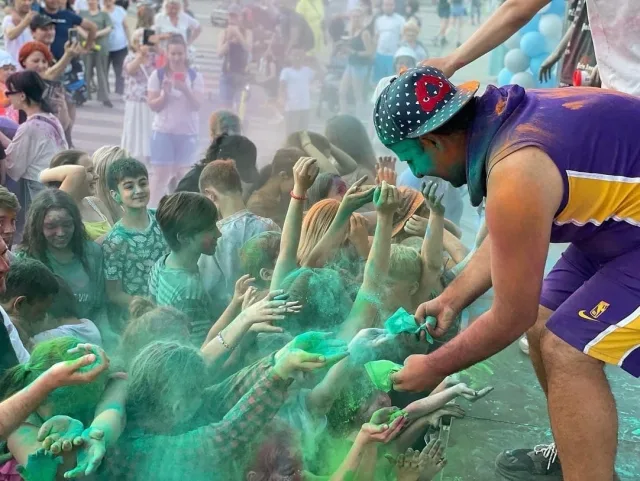 Жителей Люберец приглашают на фестиваль красок 6 августа