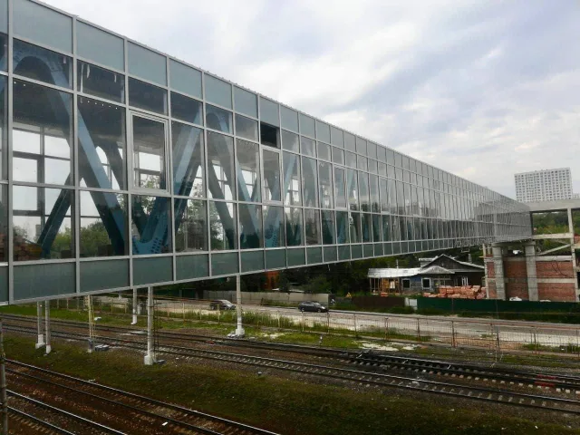 В Люберцах в конце лета откроют новый разноуровневый пешеходный переход через ж/д пути